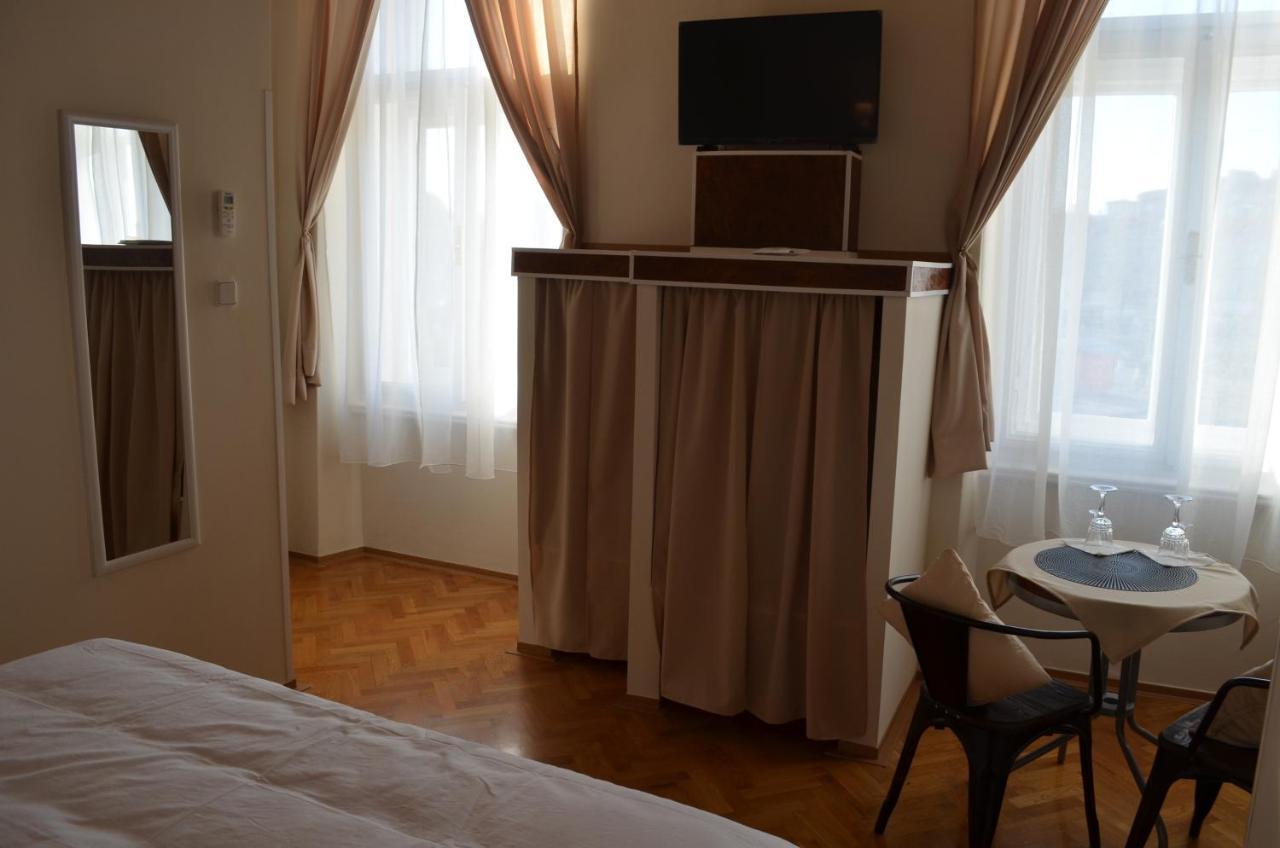 Rooms & Apartments Infinity Rijeka Exterior foto